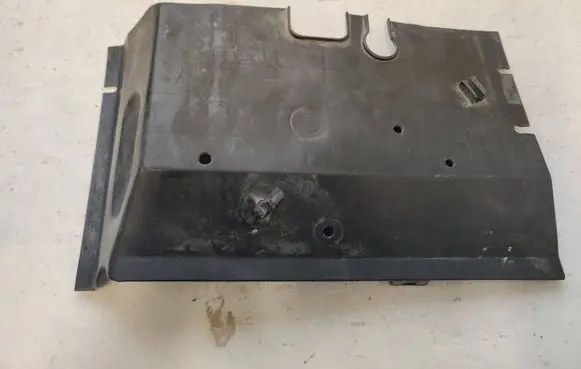 Volkswagen Transporter - Caravelle T4 Other engine bay part 701915437