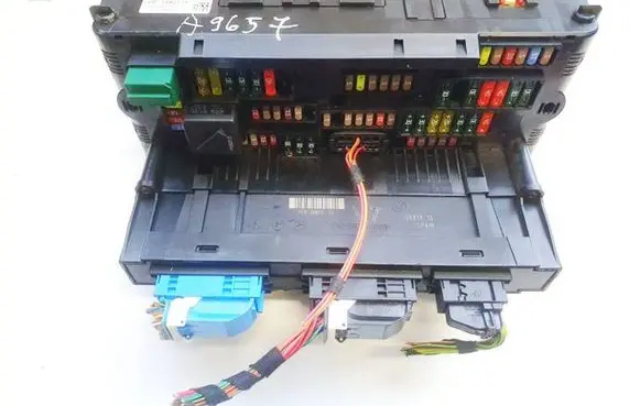 BMW 5 GT F07 Fuse box set 925281501 3-1703344-2e