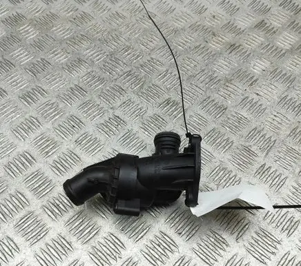 Volkswagen Polo V 6R Thermostat 04B121026C