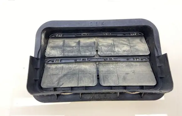 Subaru Legacy Quarter panel pressure vent 72651AG030 72653AG010