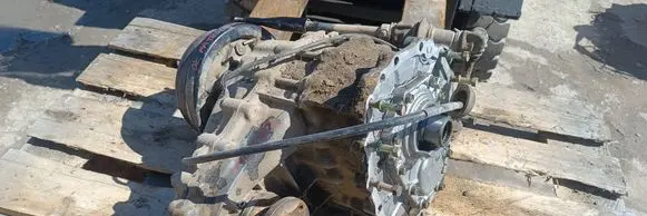 Nissan Patrol Y60 Gearbox transfer box case 