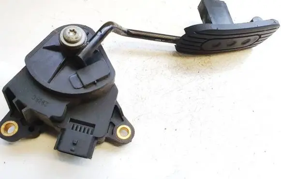 Nissan Note (E11) Accelerator throttle pedal 18002ax700 2846b
