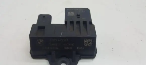 BMW 5 F10 F11 Glow plug pre-heat relay 851947202