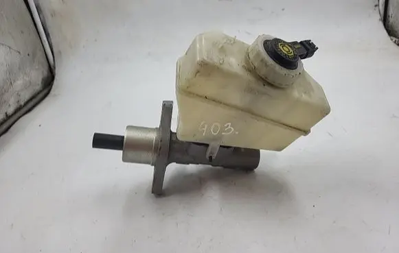 BMW 3 E46 Brake fluid reservoir