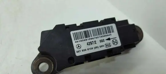 Mercedes-Benz C W203 Airbag deployment crash/impact sensor 103096002