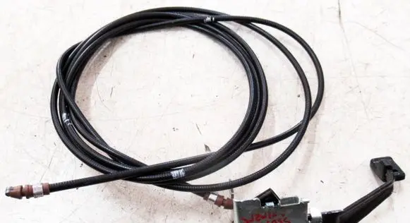 Suzuki SX4 S-Cross Fuel cap flap release cable 