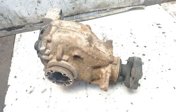 BMW X1 E84 Rear differential 7592938