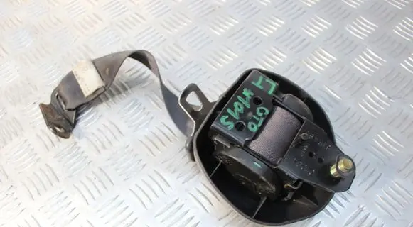 Mitsubishi 3000 GT Rear seatbelt