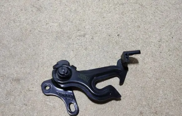 Volvo V40 Engine bonnet/hood lock/latch loop/hook 31218611 C13W205