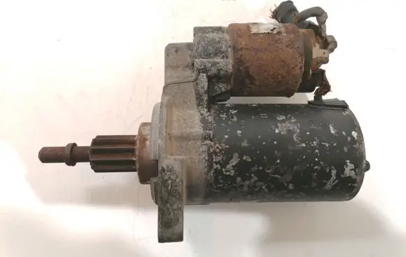 Volkswagen PASSAT B4 Starter motor 0001107022