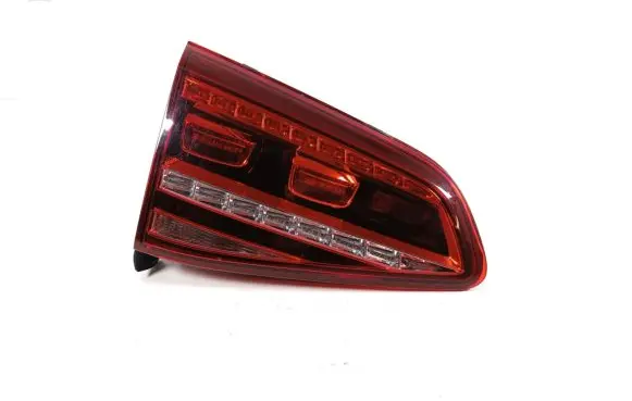 Volkswagen e-Golf Tailgate rear/tail lights 5G0945307F