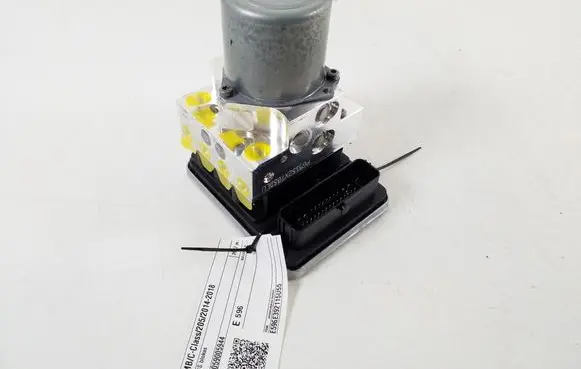 Mercedes-Benz C W205 ABS Pump A2059005944