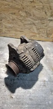 Volkswagen Multivan T4 Generator/alternator 0123320038 028903028J