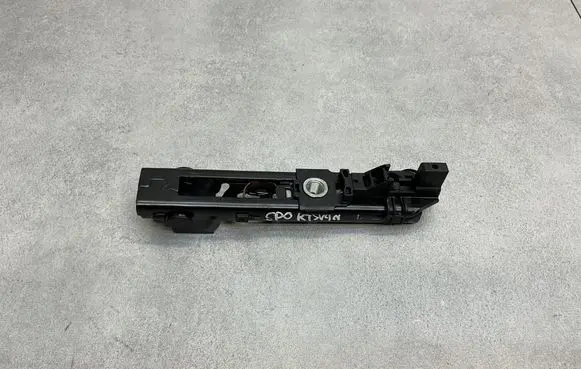 Volkswagen Golf Sportsvan Seat belt adjustment rail 8V0857819 63807011001