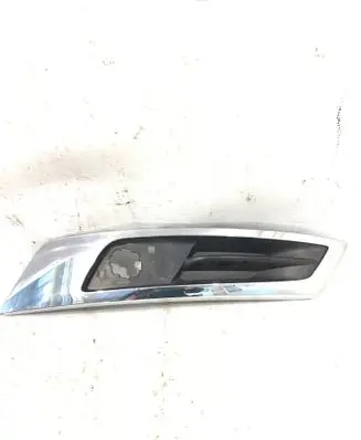 Peugeot 5008 Front bumper lower grill 004626091 1312G