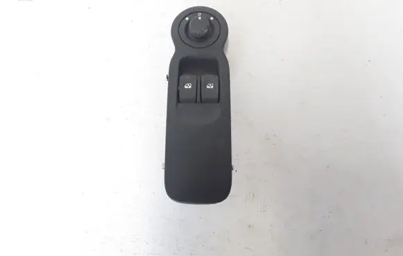 Renault Modus Electric window control switch 8200277630