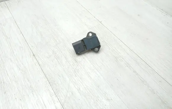 Audi A4 S4 B9 Air pressure sensor 04C906051