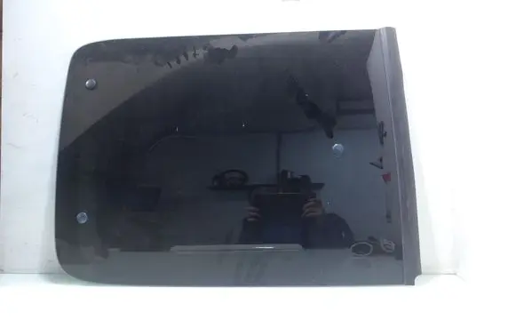 Citroen Berlingo Sliding door window/glass 