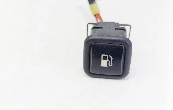 Volkswagen Golf IV Fuel tank opening switch 3B0959833A
