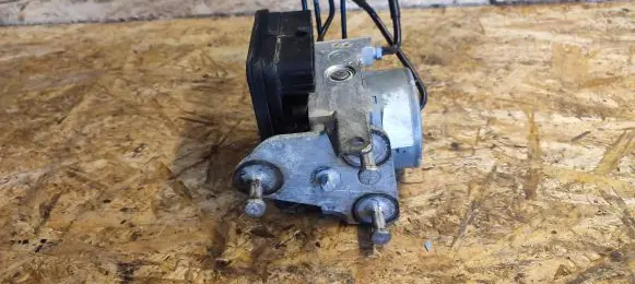 Mercedes-Benz C W205 ABS Pump A2059012800 10091515373 10062238261
