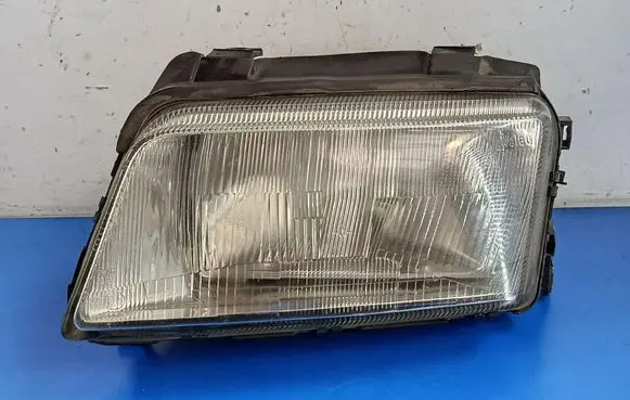 Audi A4 S4 B5 8D Headlight/headlamp