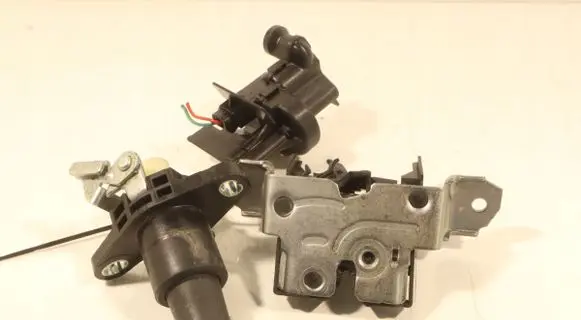 Toyota Aygo AB40 Tailgate/trunk/boot lock/catch/latch A6D4A