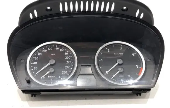 Speedometer (instrument cluster)