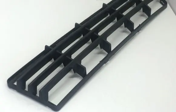 Volvo V50 Front bumper lower grill 30657006