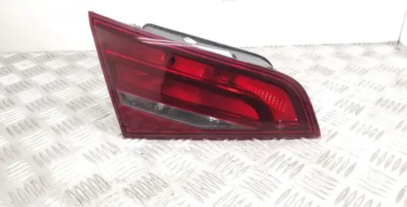 Audi A3 S3 8V Tailgate rear/tail lights 8V4945093