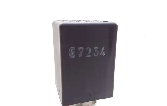 Audi 80 90 S2 B4 Hazard warning light relay 431955531 72WA101