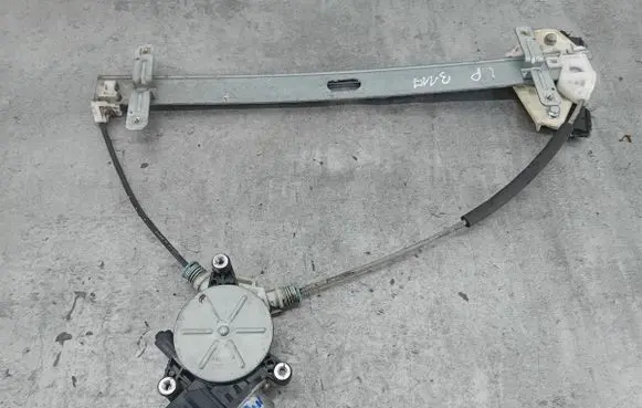 Honda FR-V Front door window regulator with motor 
