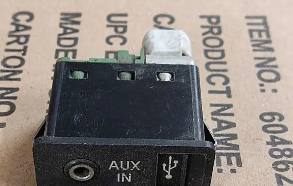BMW 7 F01 F02 F03 F04 USB socket connector 9129652