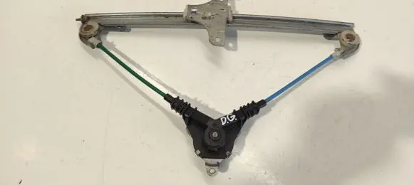 Rear door manual window regulator
