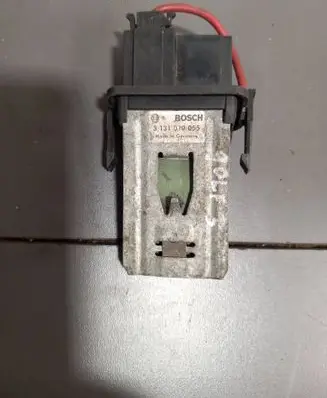 Volkswagen Caddy Heater blower motor/fan resistor 3131020055