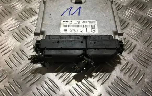 Opel Vectra B Engine control unit/module 0281001634 970923