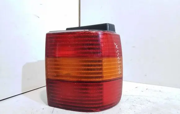 Volkswagen PASSAT B4 Rear/tail lights