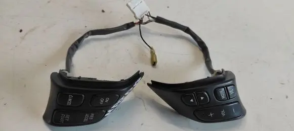 Mazda 6 Steering wheel buttons/switches 153769
