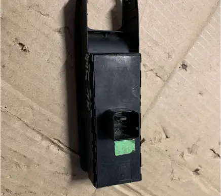 Volkswagen Golf VI Electric window control switch 5K0867255A