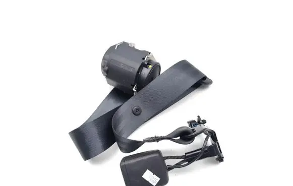 Middle seatbelt (rear)