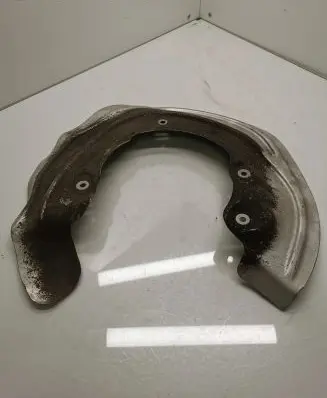 BMW X3 G01 Front brake disc dust cover plate 6870529