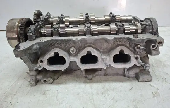 Renault Captur Engine head S27612096 H4B408