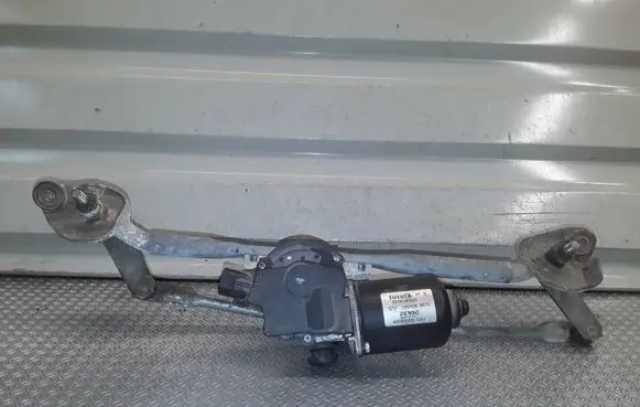 Toyota Corolla Verso AR10 Front wiper linkage and motor 851100F020
