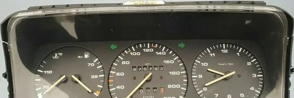 Volkswagen PASSAT B3 Speedometer (instrument cluster) 357919059AD