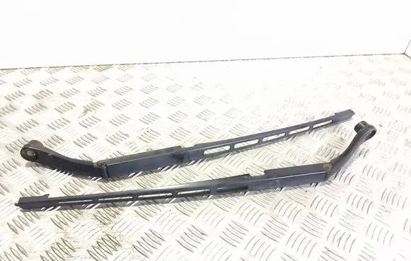 Front wiper blade arm