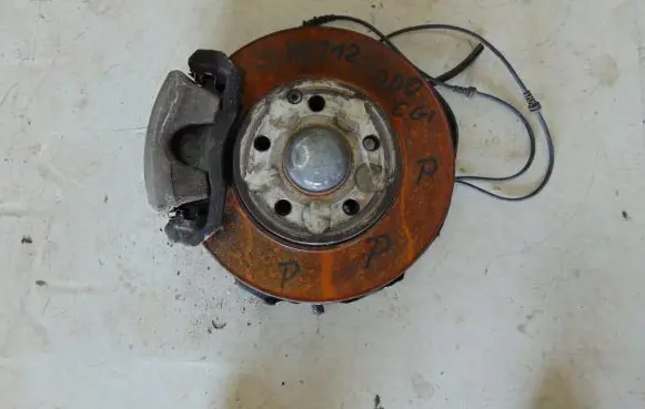 Mercedes-Benz E W212 Front wheel hub spindle knuckle