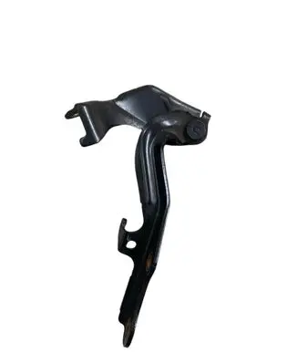Lexus RX 450H Engine mounting bracket