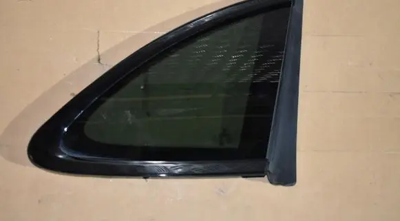 Porsche Panamera (971) Sliding door window/glass 