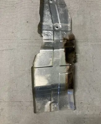 Nissan Navara D23 Exhaust heat shield