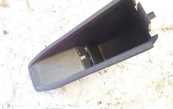 Cupra Born Glove box 10e858329a 10e864981