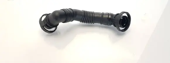 Volkswagen PASSAT B6 Breather hose/pipe 03G103493D VCD446232